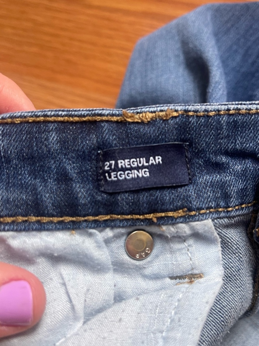 GAP Women's Dark Blue Skinny Jeans - Picture 3 of 4